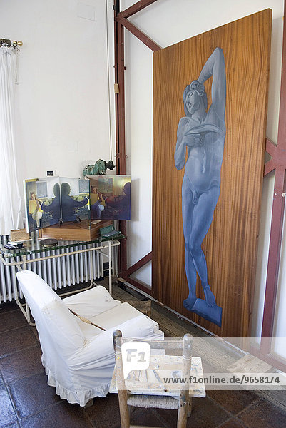 Atelier mit dem letzten unvollendeten Gemälde  Sommerhaus von Salvador Dali und seiner Frau Gala  Port Lligat  Provinz Girona  Spanien  Europa
