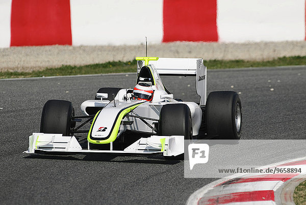 Rubens BARRICHELLO im Brawn GP BGP 001 Boliden bei Formel 1 Testfahrten auf dem Circuit de Catalunya bei Barcelona Spanien Europa