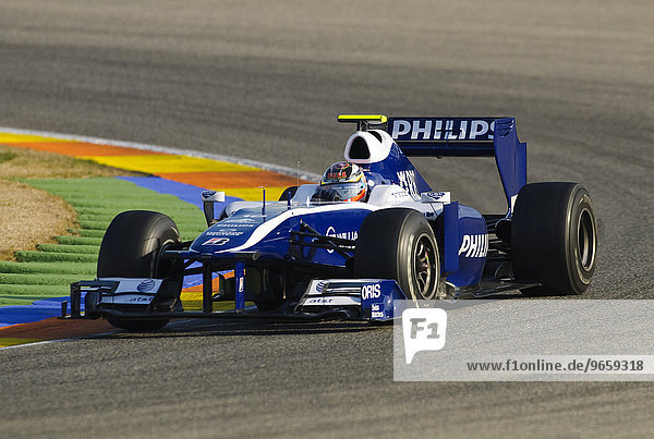 Nico HUELKENBERG GER testet den Williams FW31 bei Formel 1 Testfahrten in Valencia Spanien Europa
