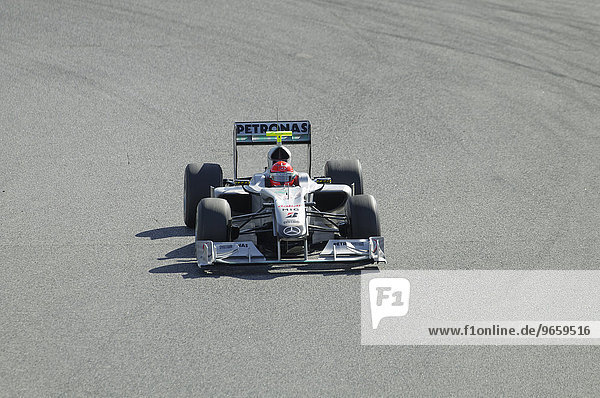 Michael SCHUMACHER GER im Mercedes MGP W01 während Formel 1 Tests auf dem Circuito de Catalunya Spanien Europa