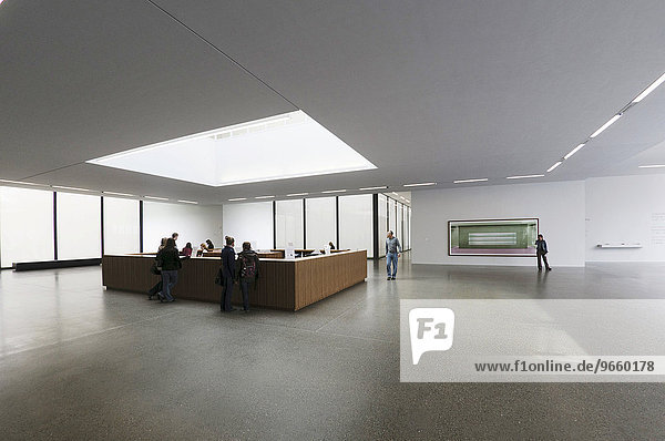 Kasse und Infotresen im Eingangsbereich des Museum Folkwang in Essen Nordrhein-Westfalen Deutschland Europa