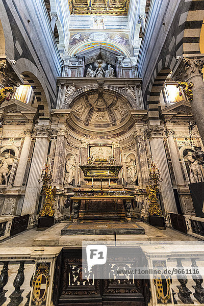 Altar des Doms von Pisa  Santa Maria Assunta  Piazza del Duomo  auch Piazza dei Miracoli  Pisa  Toskana  Italien  Europa