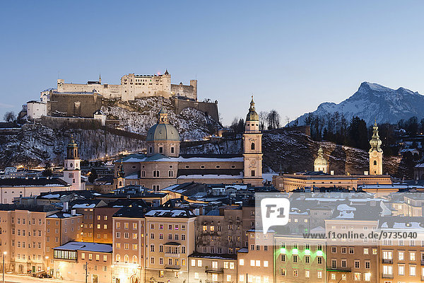 Festung Hohensalzburg über der Altstadt  Salzburg  Österreich  Europa