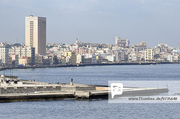 Ausblick auf die Stadtteile Centro Habana und El Vedado  Havanna  Ciudad de La Habana  Kuba  Nordamerika