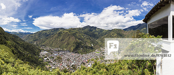 Ecuador  Tungurahua  Banos de Agua Santa  Stadtbild