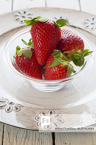 Frische Erdbeeren in Glasschale