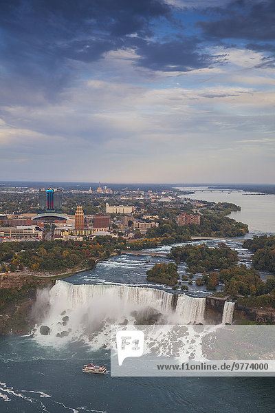 View of the American Falls  Niagara Falls  Niagara  border of New York State  United States of America  and Ontario  Canada  North America