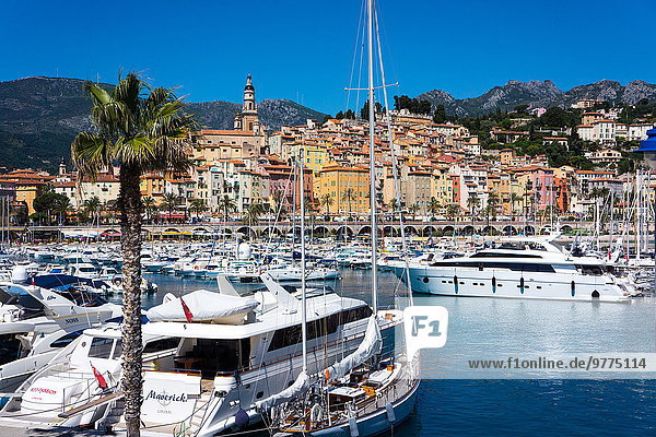 Frankreich Europa Stadt Jachthafen Provence - Alpes-Cote d Azur Cote d Azur Menton alt