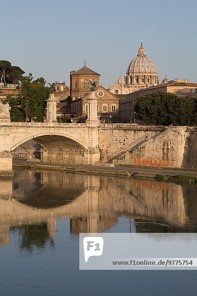 Kuppel Rom Hauptstadt Europa Fluss Tiber Latium Kuppelgewölbe Italien Petersdom