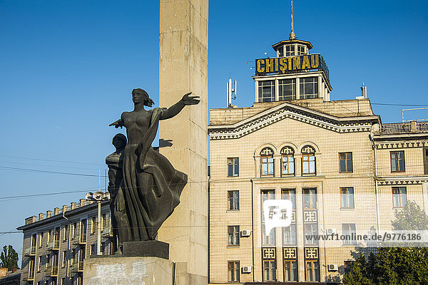 Chisinau Hauptstadt Freiheit Monument Quadrat Quadrate quadratisch quadratisches quadratischer Osteuropa Moldawien