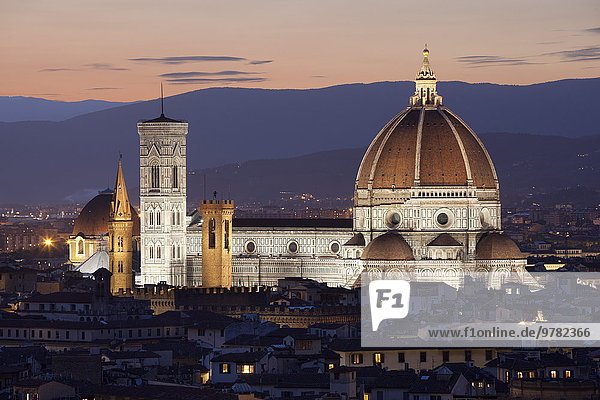 Europa Nacht Platz UNESCO-Welterbe Kathedrale David von Michelangelo Florenz Italien Toskana