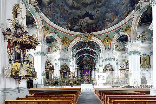 Rotunde mit Predigerkanzel der Stiftskirche St. Gallen  UNESCO Welterbe  St. Gallen  Schweiz  Europa