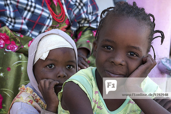 Einheimische Kinder  Portrait  Outjo  Namibia  Afrika