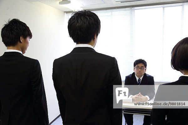 Mensch arbeiten Menschen jung Untersuchung Business japanisch