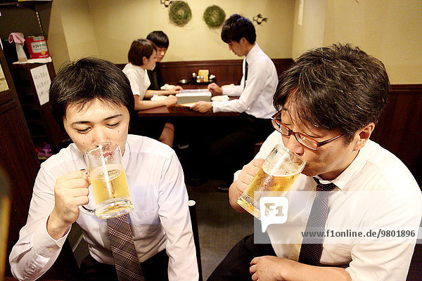 Lifestyle Geschäftsmann Chef trinken japanisch