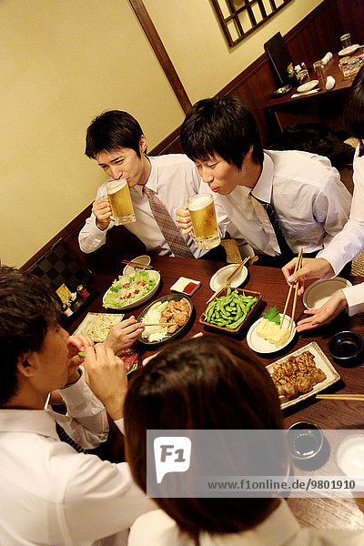 Mensch Lifestyle Menschen trinken Business japanisch