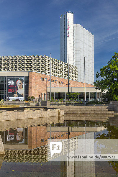 Stadthalle und Hotel Mercure vom Roten Turm aus  Chemnitz  Sachsen  Deutschland  Europa