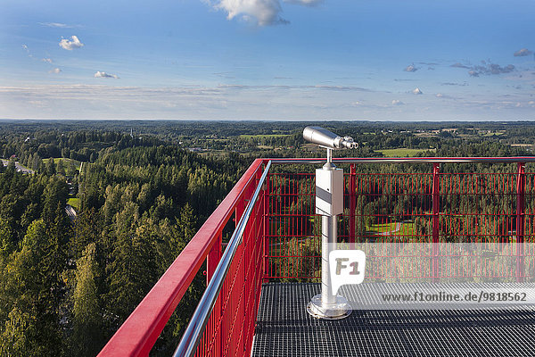 Estland  Tehvandi Aussichtsplattform mit Fernglas