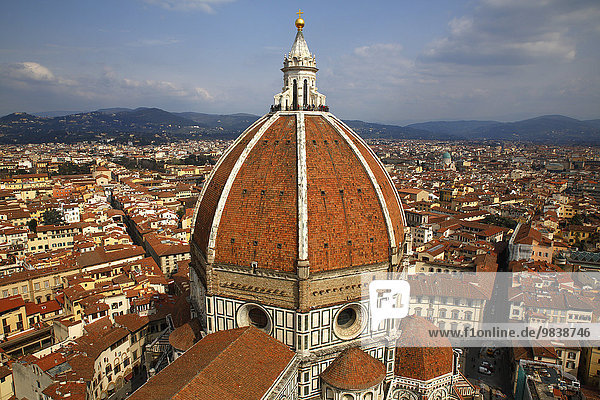 Kathedrale Santa Maria del Fiore  Dom  Duomo mit Kuppel von Brunelleschi  UNESCO Weltkulturerbe  Altstadt  Florenz  Toskana  Italien  Europa