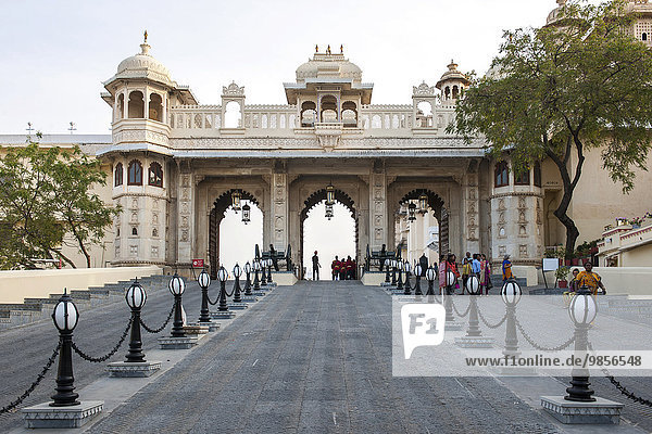 Stadtpalast des Maharaja  Torhaus  Udaipur  Rajasthan  Indien  Asien