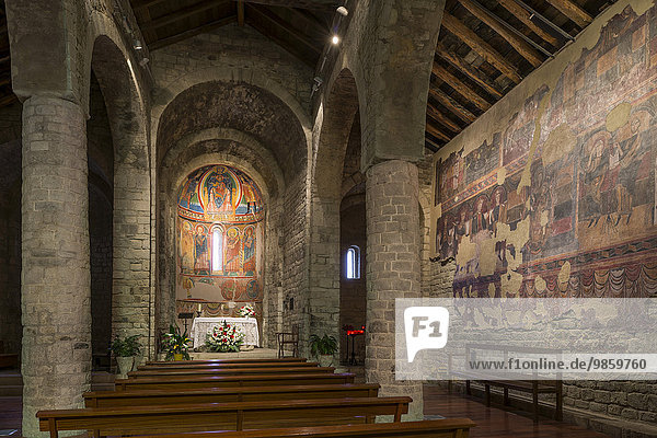 Romanische Kirche Santa Maria de Taüll mit Fresken als Reproduktion  Unesco Weltkulturerbe  Vall de Boí  Taüll  Katalonien  Spanien  Europa