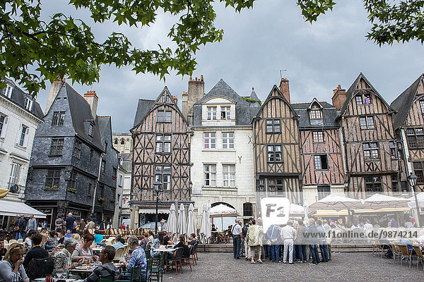 Mittelgroße Menschengruppe Mittelgroße Menschengruppen Baustelle Frankreich französisch flirten Gebäude Stadt Geschichte Monument Quadrat Quadrate quadratisch quadratisches quadratischer Reise herzförmig Herz Mittelpunkt schreiben Jahrhundert Hälfte Erbe alt Platz