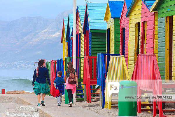 Südliches Afrika Südafrika Farbaufnahme Farbe Hütte Strand Vielfalt Kapstadt Muizenberg Western Cape Westkap