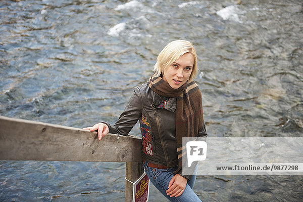Stufe Frau führen Fluss Kenai-Fjords-Nationalpark Blei russisch Kenai-Halbinsel
