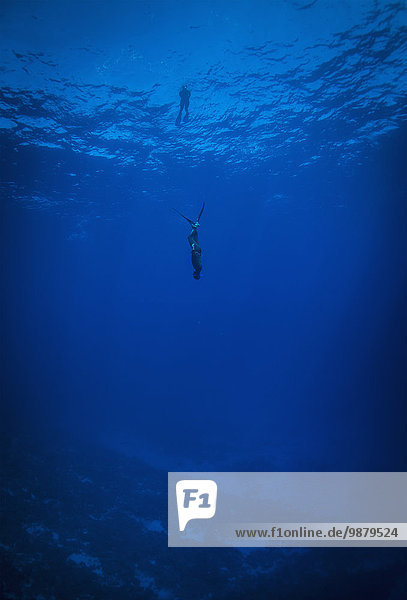 'Free diving; Niue'