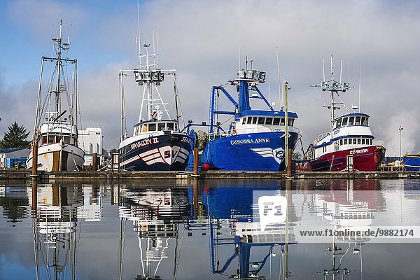 Amerika Boot vertäut Dock angeln Verbindung Oregon