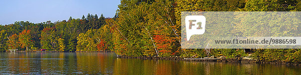 Farbaufnahme Farbe Küste See Herbst vorwärts Unterstützung Kanada Quebec