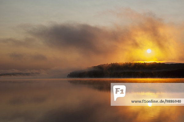Ruhe über Sonnenaufgang Dunst Kanada Ontario