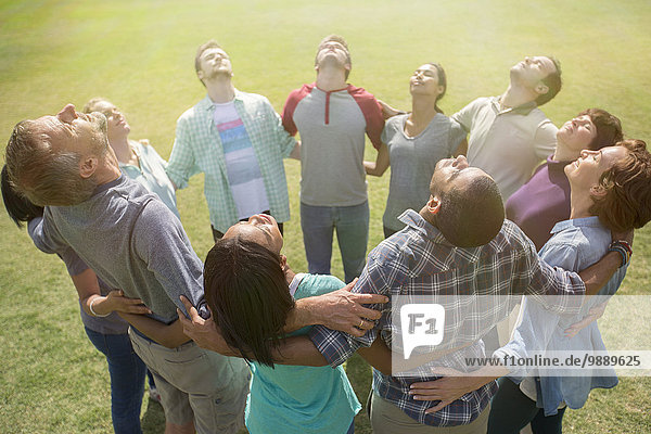 Teamwork,sonnenbaden,sonnen,Verbindung,Feld,Kreis,Form,Formen,Sonnenlicht