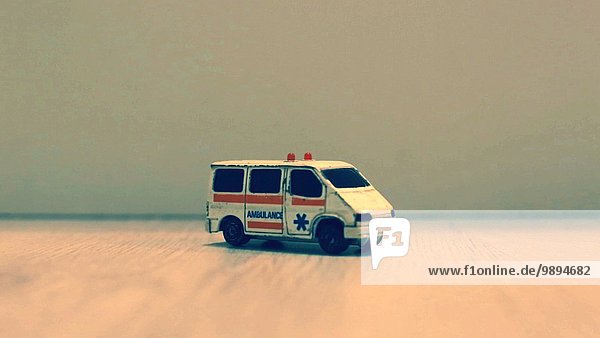 Spielzeug Beleuchtung Licht rot Krankenwagen Ärger
