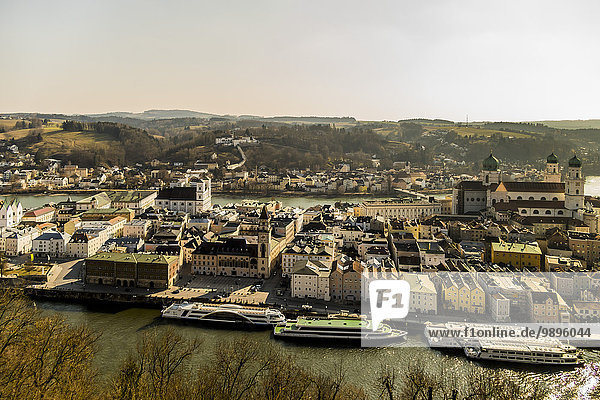 Deutschland  Passau  Blick vom Schloss auf die Stadt mit Inn und Donau