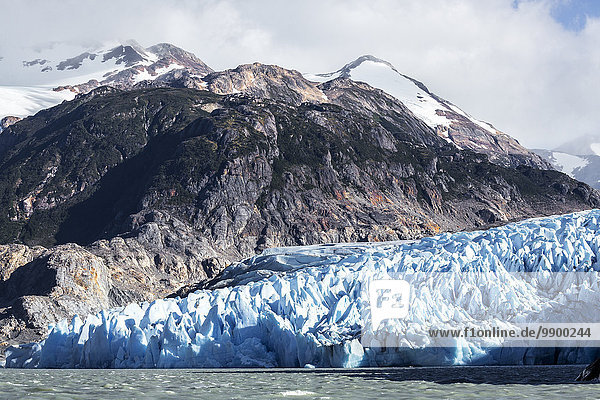 South America  Chile  Magallanes y la Antartica Chilena Region  Cordillera del Paine  Grey Glacier and Lago Grey  Torres del Paine National Park