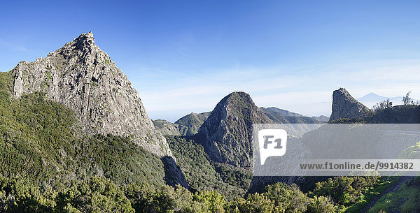 Vulkan Roque de Ojila Roque de la Zarcita Mirador de los Roques La Gomera Kanarische Inseln Spanien Europa