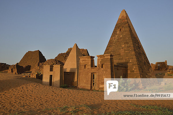 Pyramids of the northern cemetery of Meroe  Nubia  Nahr an-Nil  Sudan  Africa