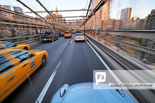 Vereinigte Staaten von Amerika USA New York City über fahren Brücke Käfer Brooklyn Manhattan VW