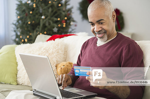 Mann Internet Notebook Weihnachten kaufen mischen Mixed