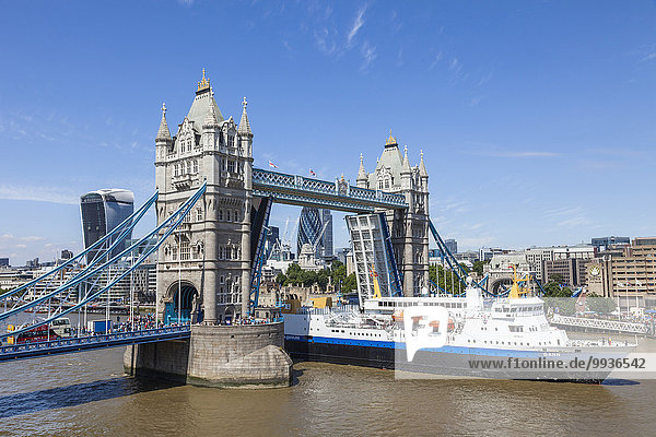 London Hauptstadt Brücke Schiff Kreuzfahrtschiff England