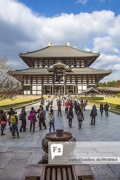Mensch Menschen Landschaft Reise Großstadt Architektur Geschichte Religion groß großes großer große großen Tourismus UNESCO-Welterbe Tempel Asien Japan Nara