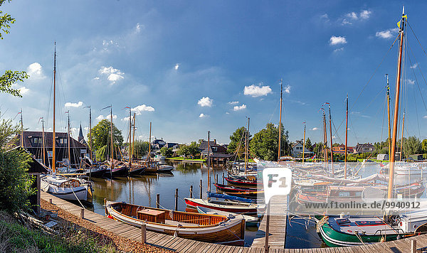 Netherlands  Holland  Europe  Warten  Friesland  village  water  summer  ships  boat  port