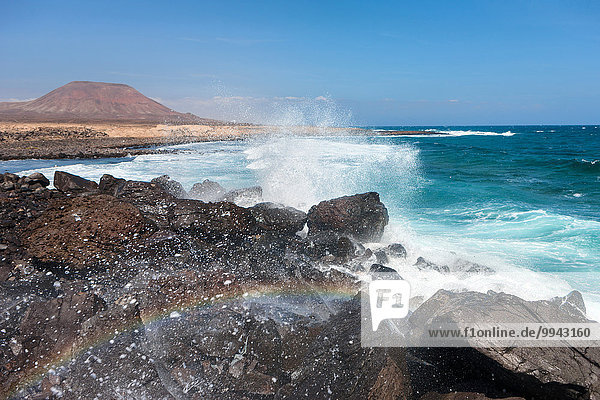 Seifenschaum Schaum Europa Küste Kanaren Kanarische Inseln Fuerteventura Regenbogen Spanien