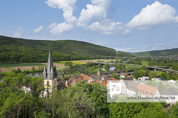 Blick von Ruine Scherenburg über Gemünden am Main  Spessart  Mainfranken  Unterfranken  Franken  Bayern  Deutschland  Europa