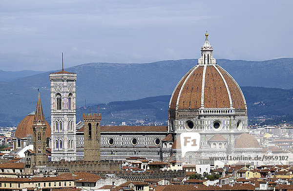 Stadtansicht von Florenz mit dem Dom  Duomo Santa Maria del Fiore  Florenz  Toskana  Italien  Europa