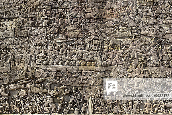 Flachrelief am Ostflügel der Süd-Galerie,  die Schlacht am Tonle Sap,  dritter Mauerring,  Bayon Tempel,  Angkor Thom,  Siem Reap,  Kambodscha,  Asien