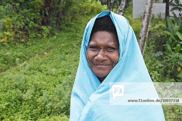 Frau mit Kopftuch  41 Jahre  Porträt  Nausori  Viti Levu  Fidschi  Ozeanien