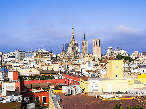 Spanien  Katalonien  Barcelona  Stadtbild mit Sagrada Familia