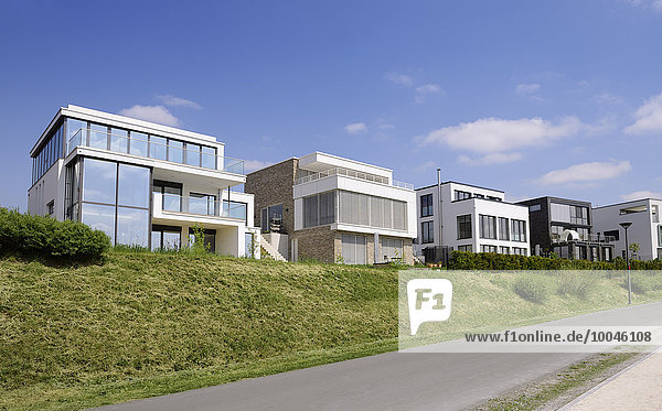 Deutschland  Dortmund  Moderne Einfamilienhäuser  Neubaugebiet Phoenix-See